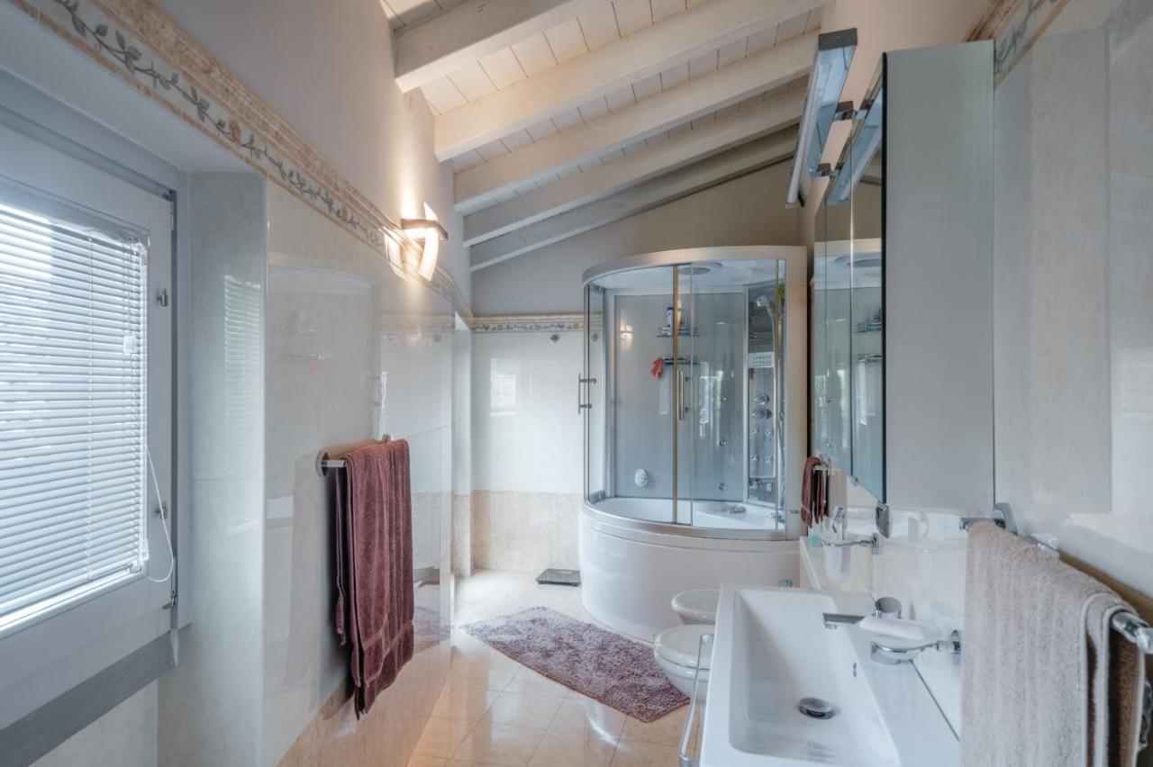 Appartement Casa Dana à Sale Marasino Extérieur photo